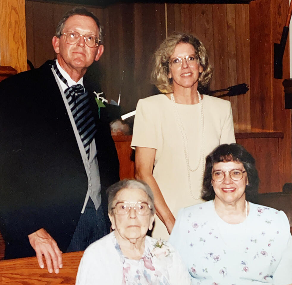 Ellen with her mother and siblings